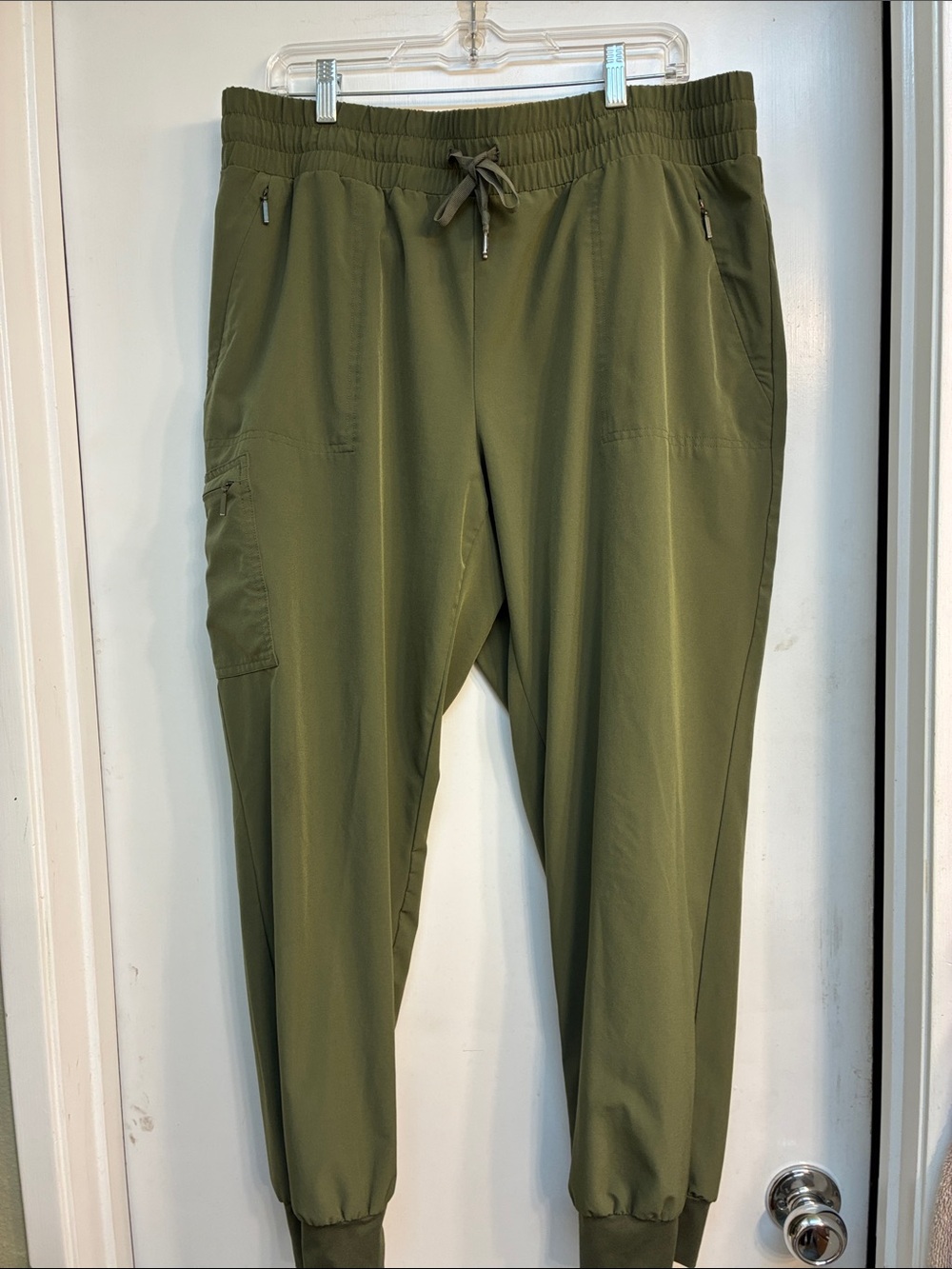 Chico’s Zenergy Olive Green Jogger Pants - Elastic Waist & Zip Pockets